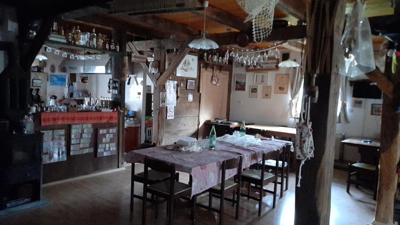 Rooms Ma La Карловац Экстерьер фото
