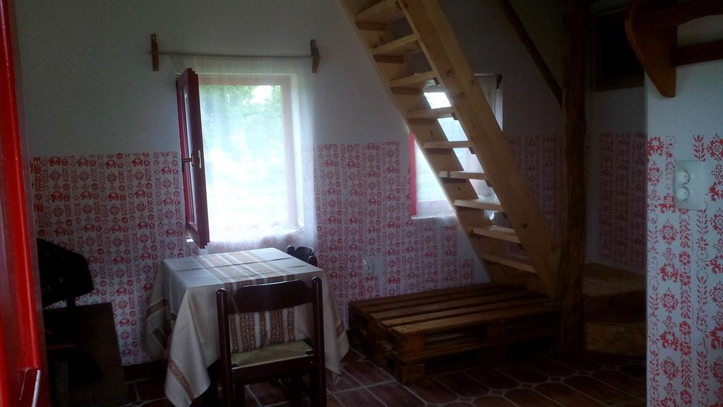 Rooms Ma La Карловац Экстерьер фото